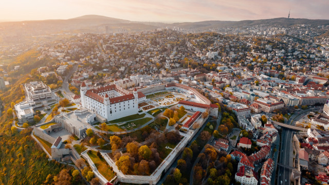 Bratislava Sehenswürdigkeiten: Burg, Altstadt und Tipps für einen Tagesausflug ab Wien