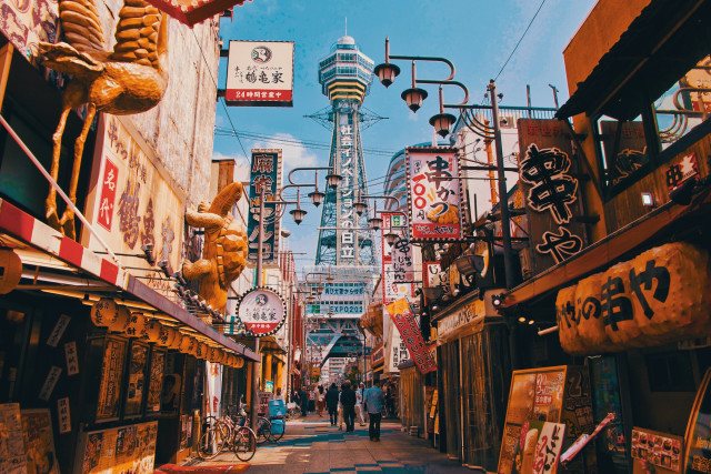 Osaka für Foodies: Streetfood, Dotonbori, Kuromon-Markt und Nachtleben